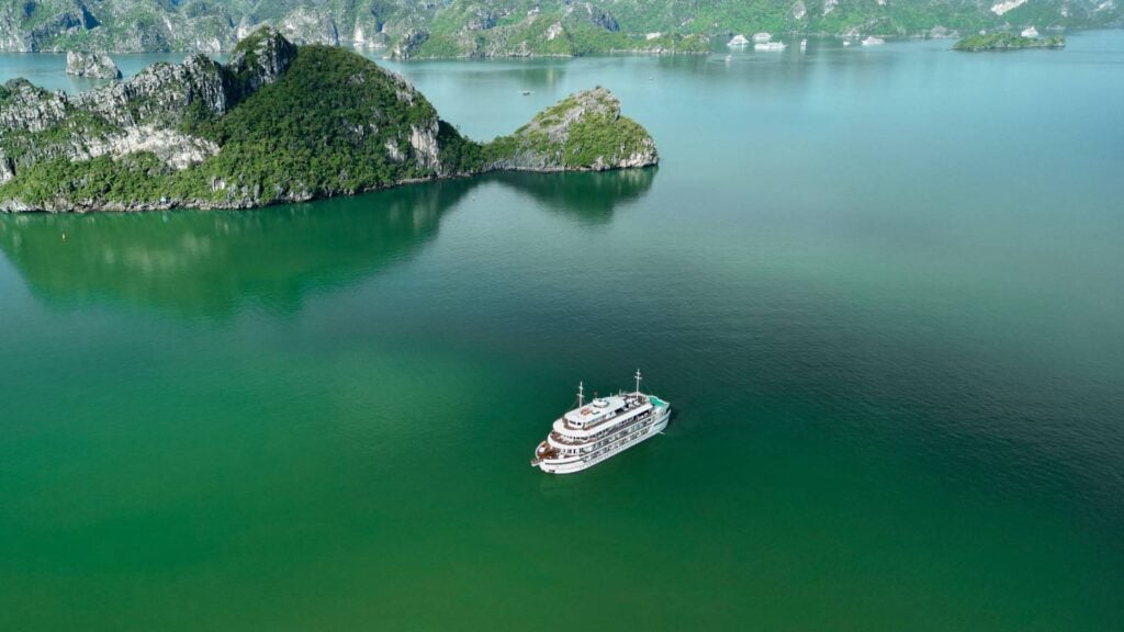 Vietnam halong bhaya soul 1920 - Quelles sont les plus belles plages de la baie de Lan Ha ? Guide complet