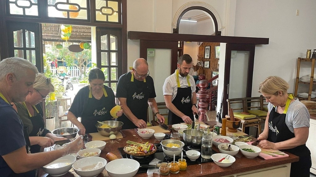 Cours de cuisine au Vietnam : découvrir le pays par ses saveurs - hoi an cours de cuisine b 1024 hoi an cours de cuisine b 1024 - Cours de cuisine au Vietnam : découvrir le pays par ses saveurs