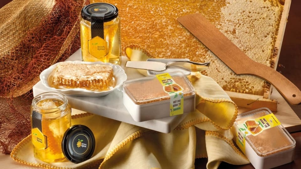 Miel et cire d’abeille de Van Ho 