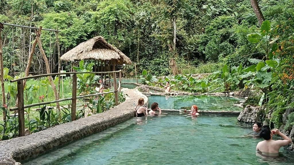 Source chaude de Bo Am