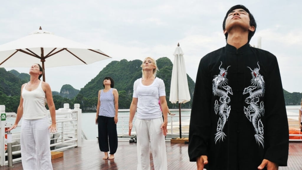 Combien de jours pour visiter la baie de Lan Ha ? - lan ha seance tai chi 1024 Séance de Tai Chi