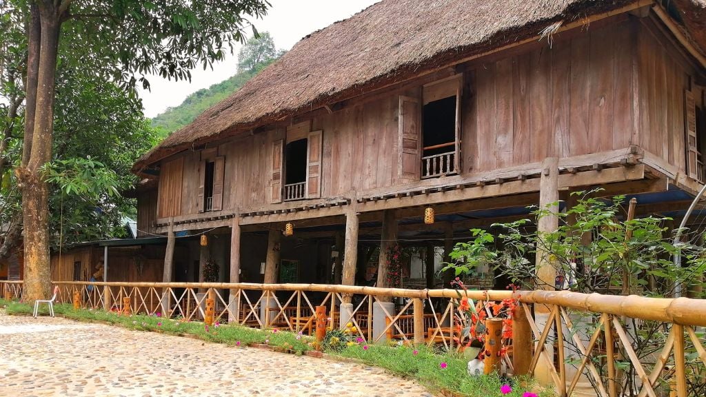 “Nhà sàn" traditionnel chez l’habitant dans le nord du Vietnam