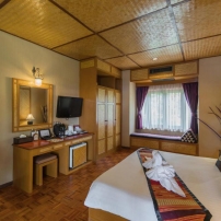 coral-hotel-bangsaphan-02