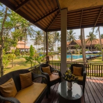 coral-hotel-bangsaphan-07