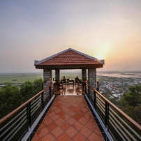 victoria-nui-sam-lodge-01