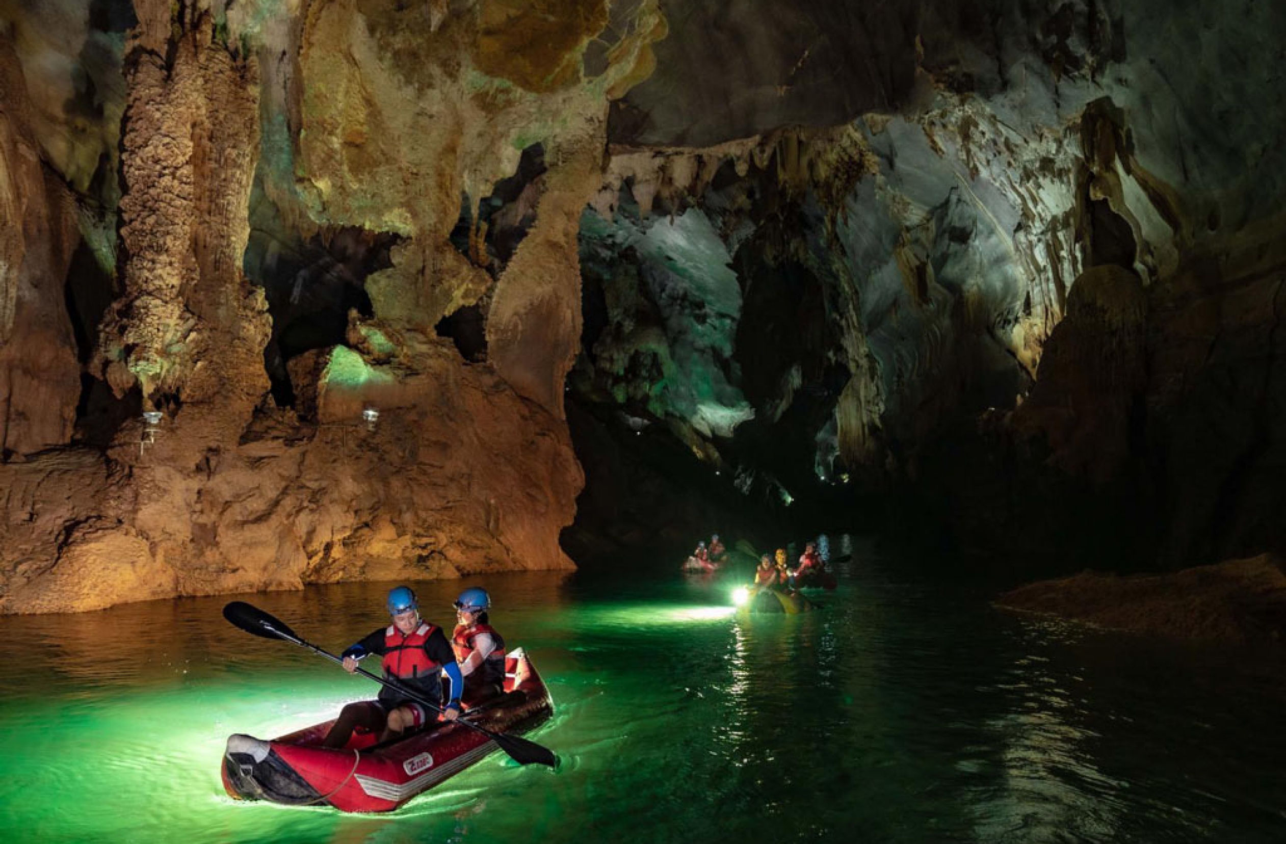 Immersion dans les grottes Phong Nha