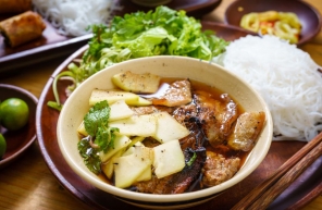 Bun Cha Hanoi: Top 5 Best Places To Eat