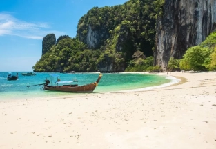 From Sacred Sites to Seaside Dreams in Thailand