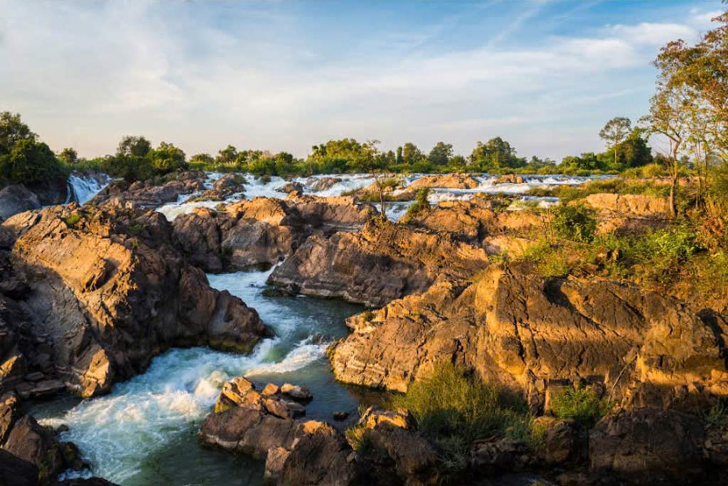 Laos Travel Guide