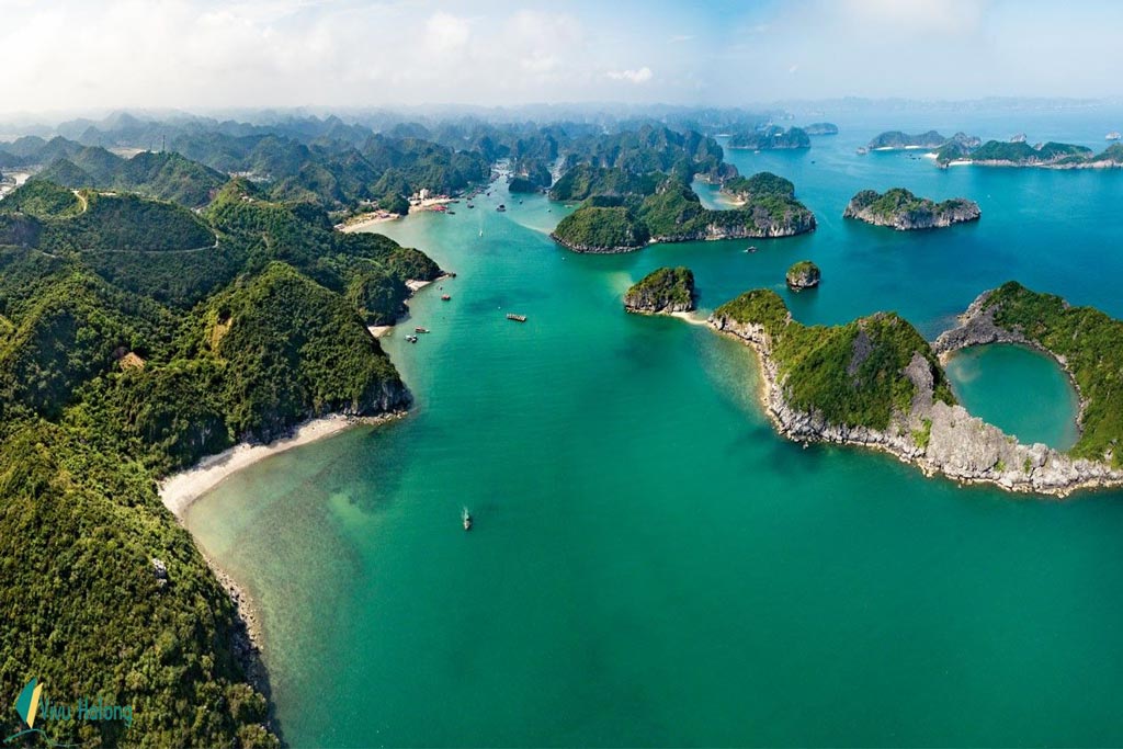 Lan Ha Bay - The Majestic Beauty Of Vietnam's Stunning Paradise