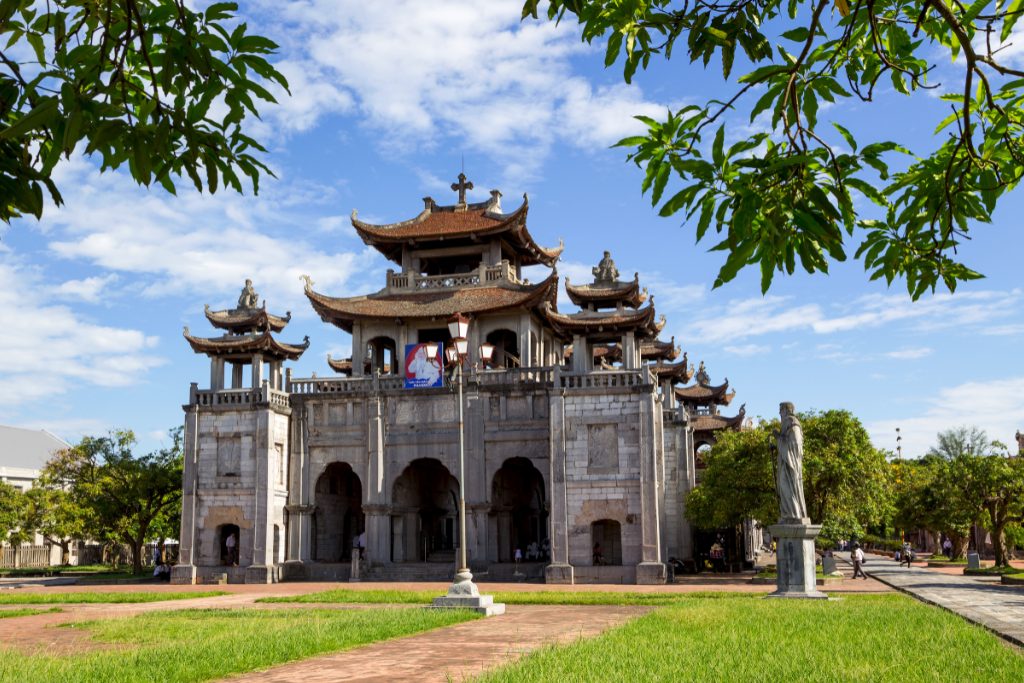 Luxury and Refinement tour from Cambodia to Vietnam in 21 days