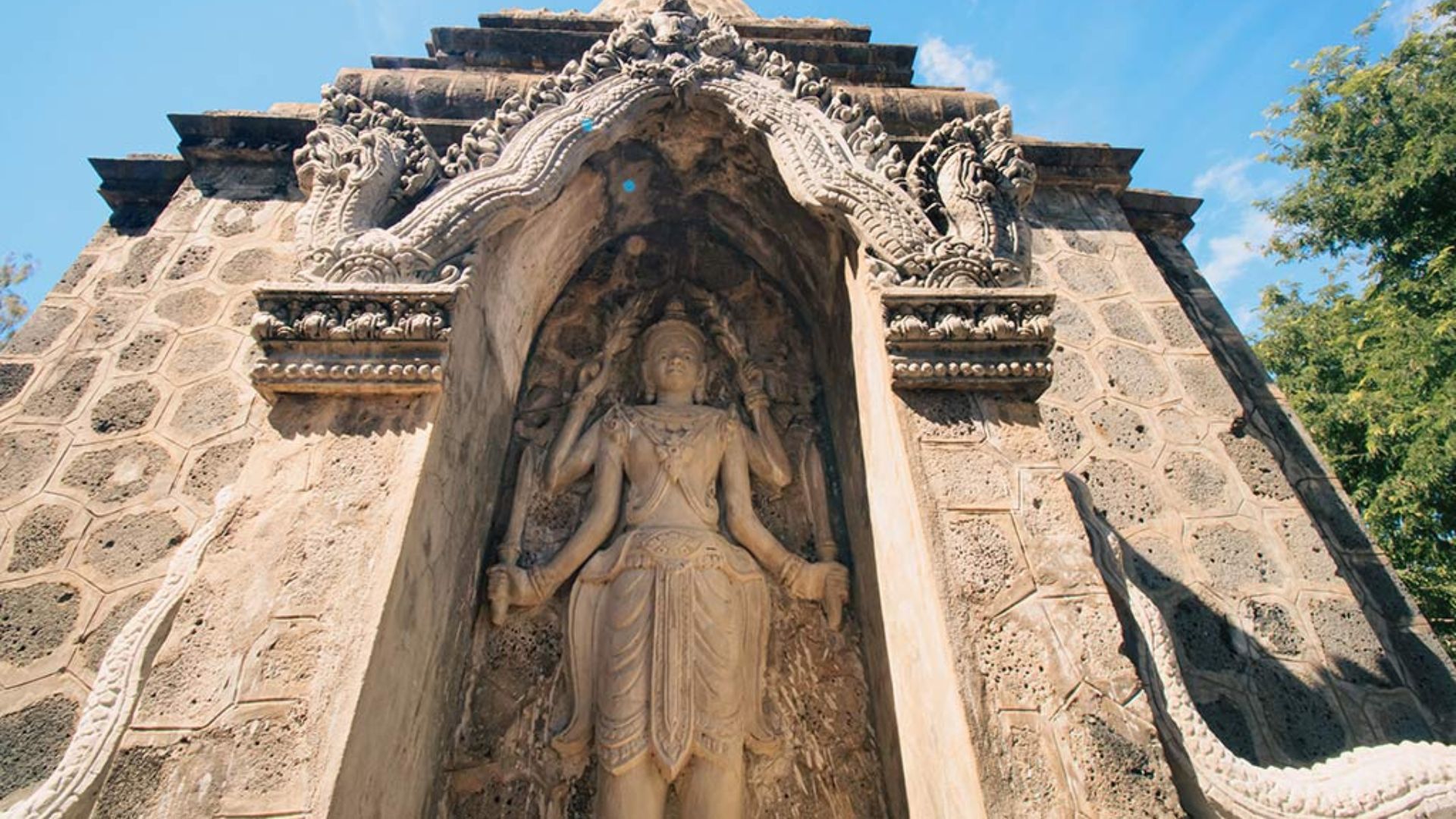 Les collines Phnom Pros et Phnom Srey