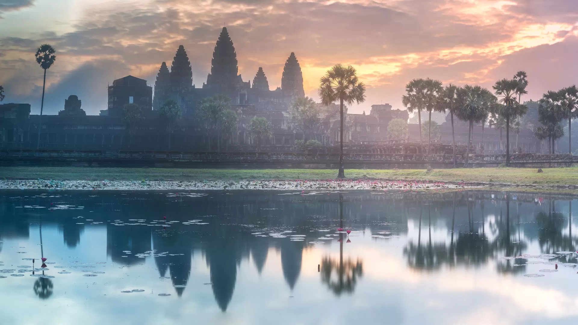 Angkor Wat sous la lumière des moussons