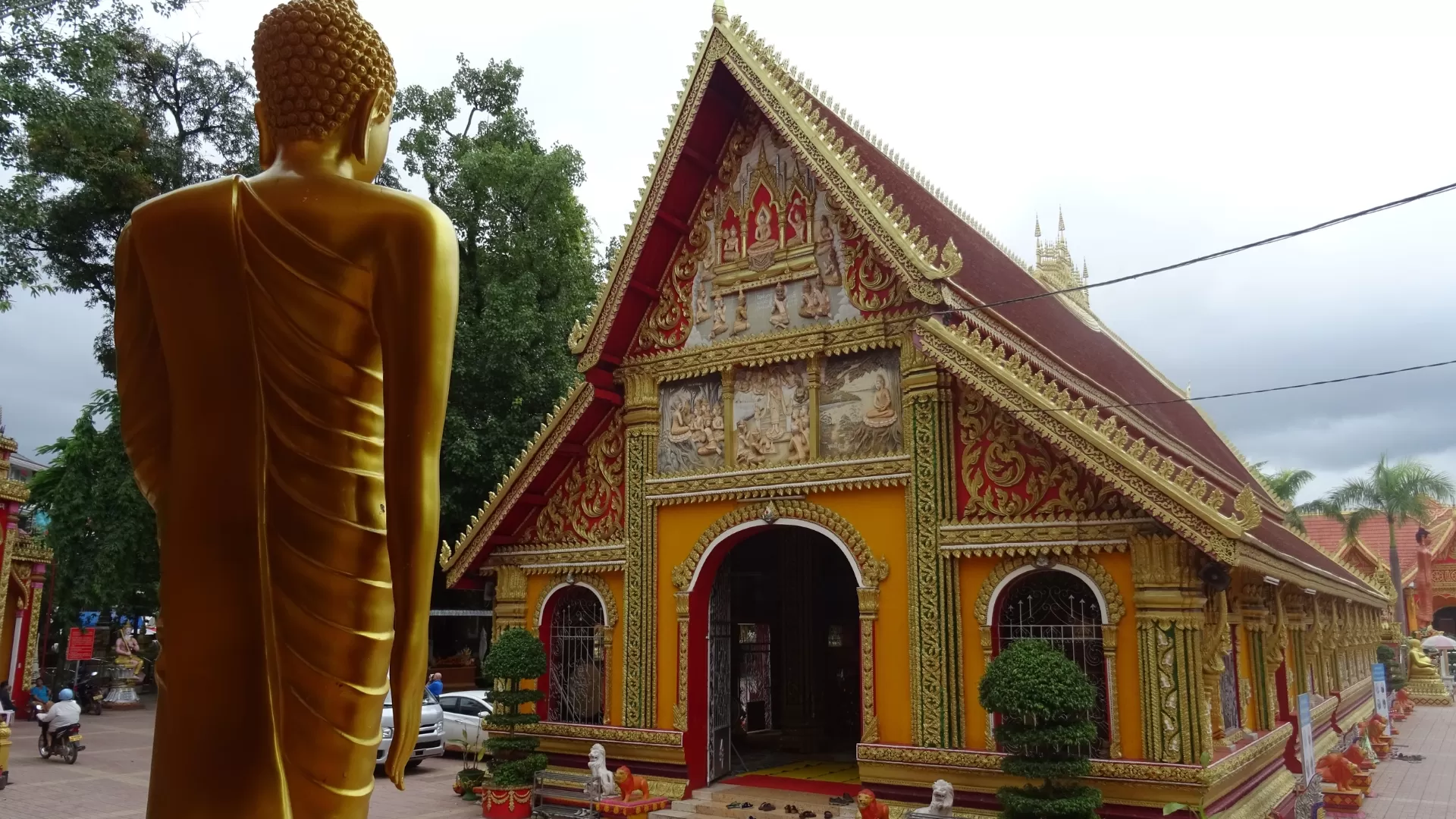 Wat Si Muang