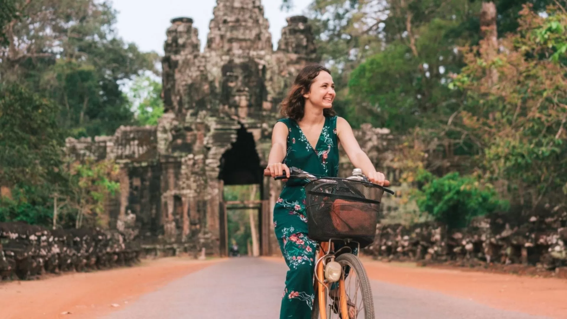 Choose the best time to visit Battambang