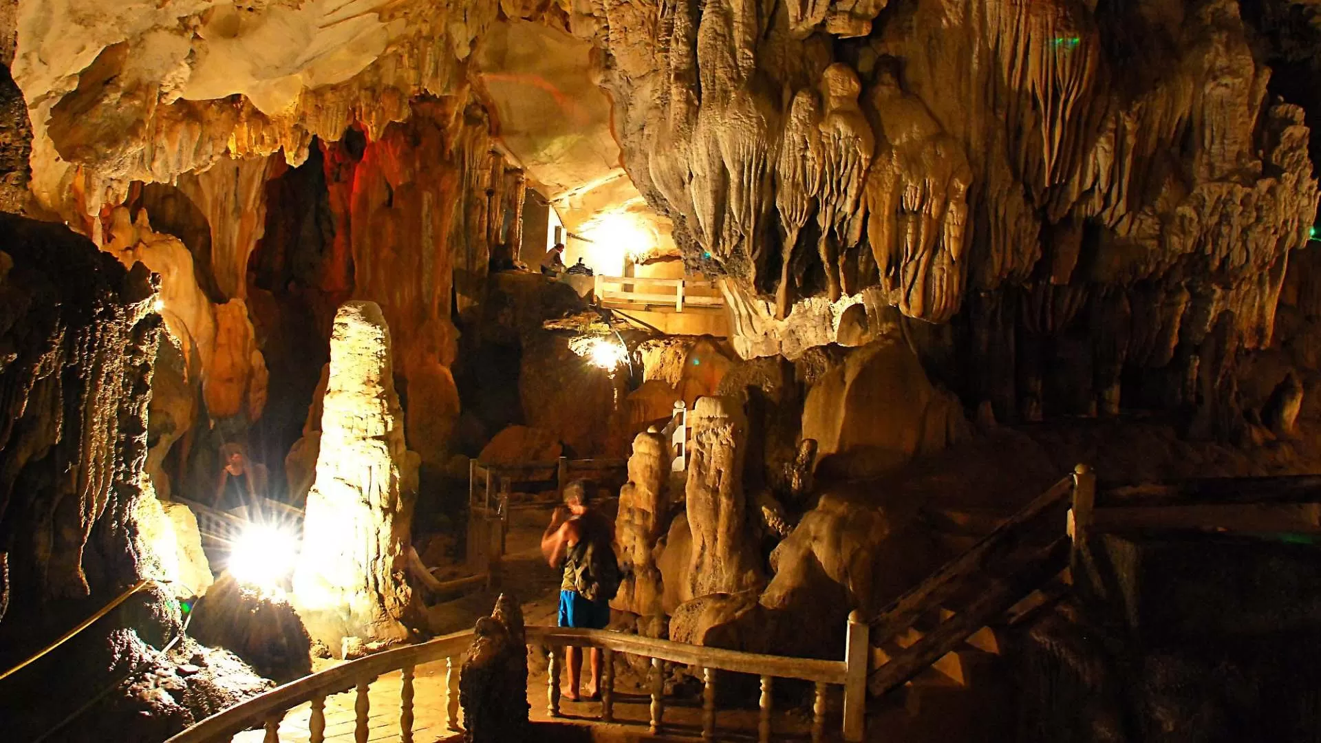 Tham Chang Cave