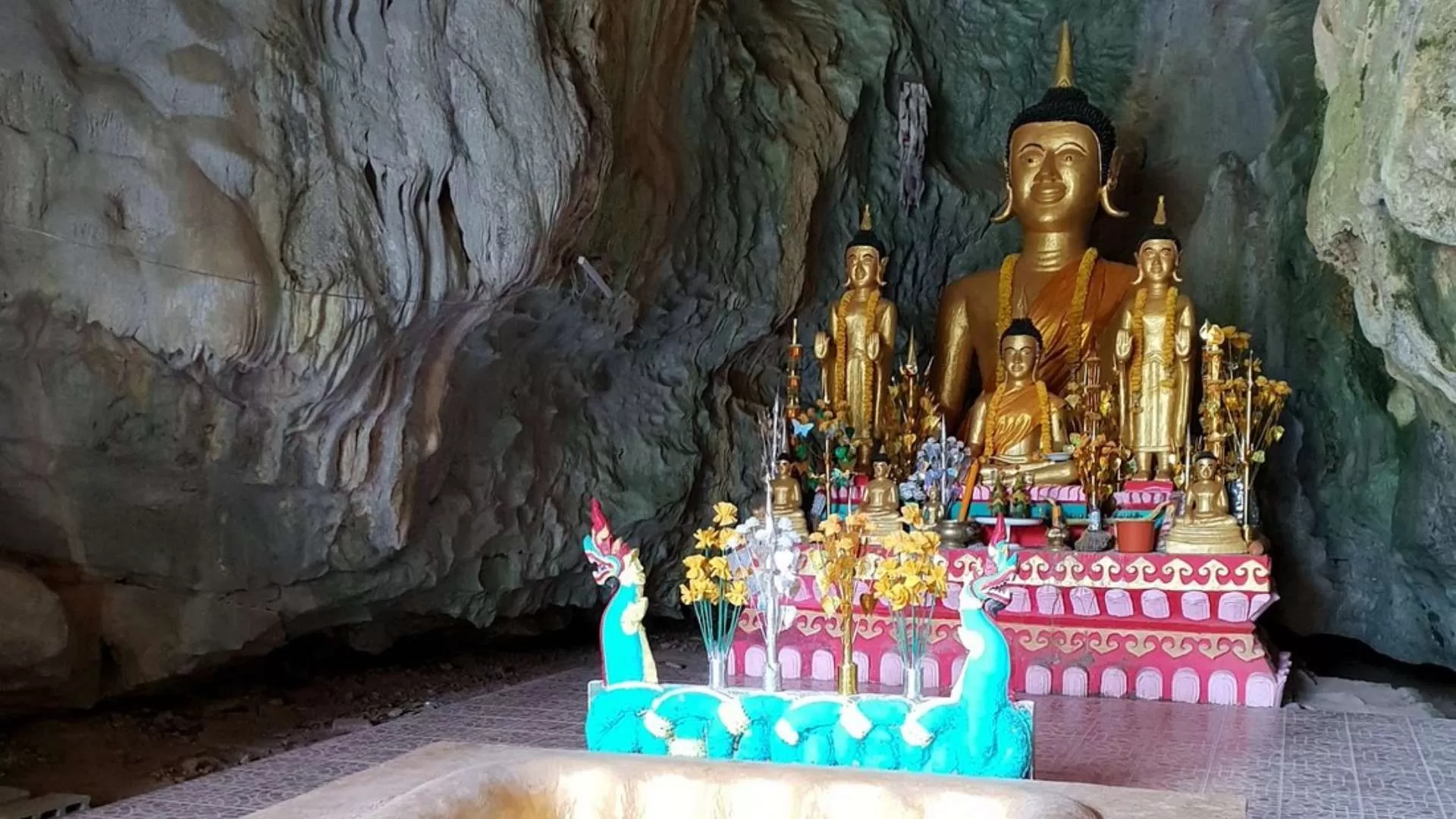 Tham Xang (Elephant Cave)