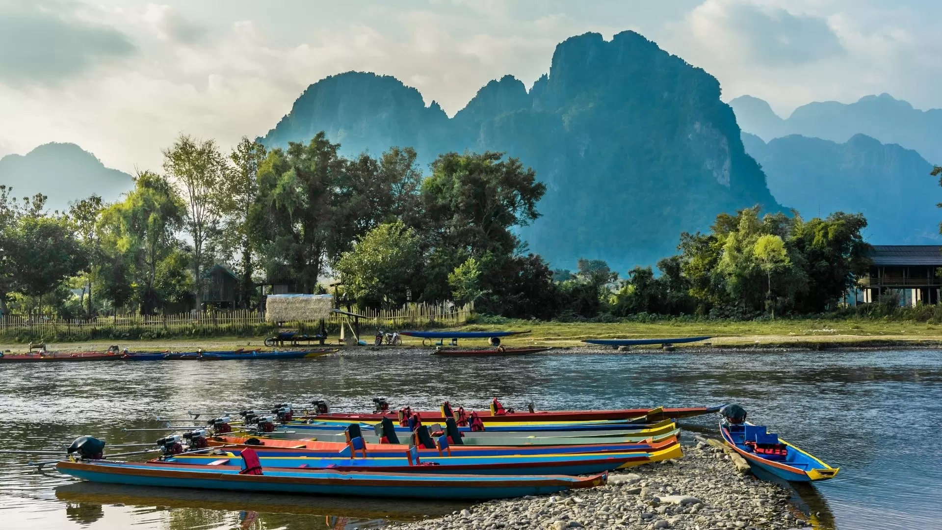 Kayaking and river cruises on Nam Ou River