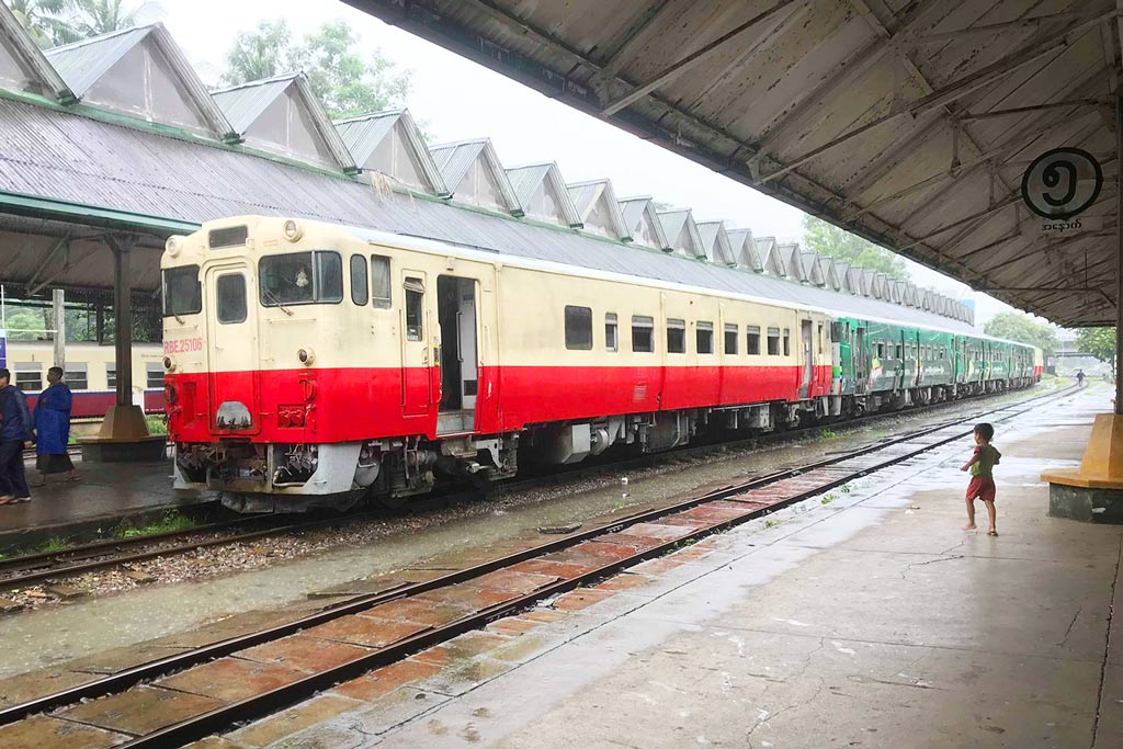 Train circulaire de Yangon