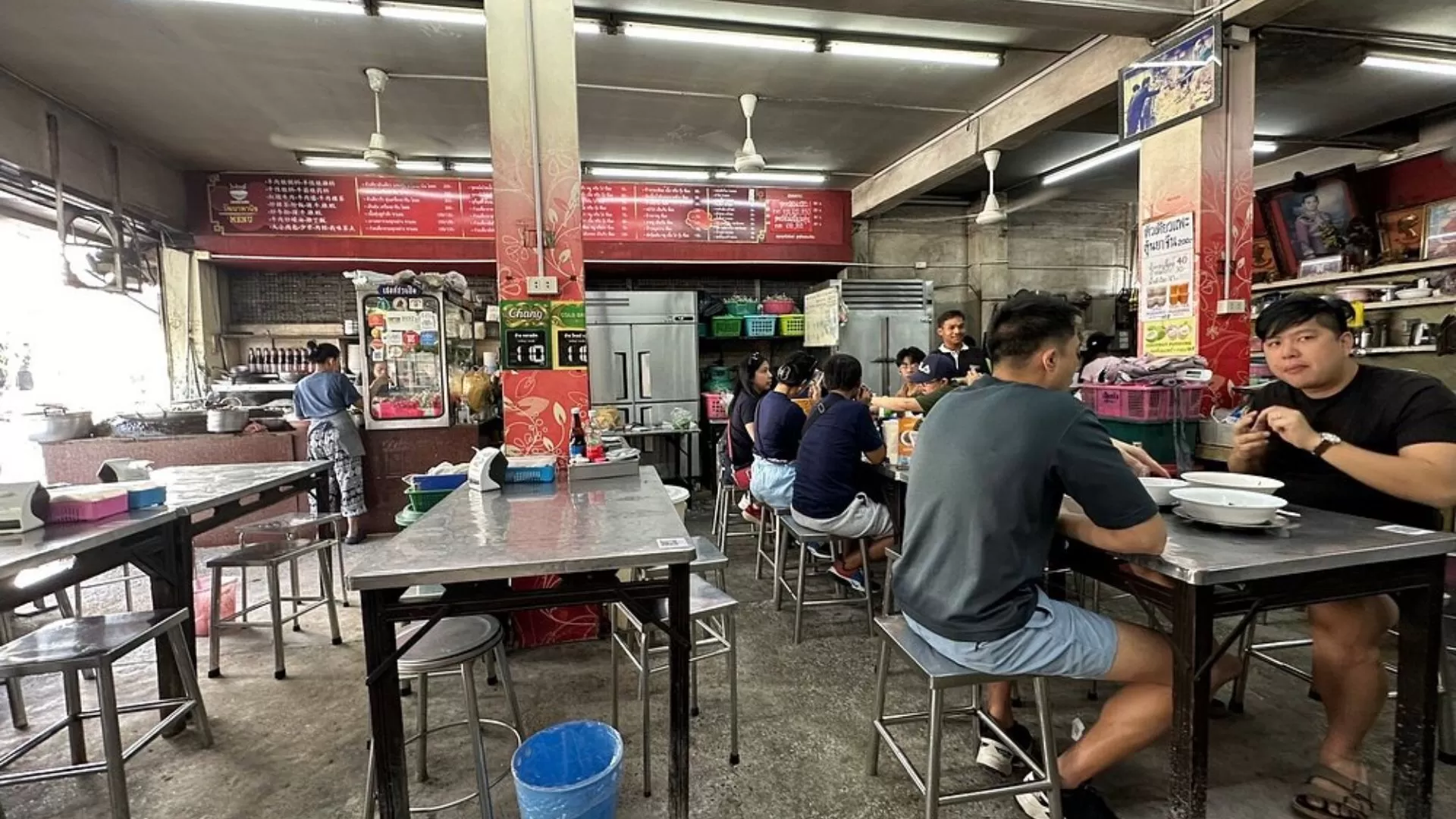 Wattana Panich Restaurant 