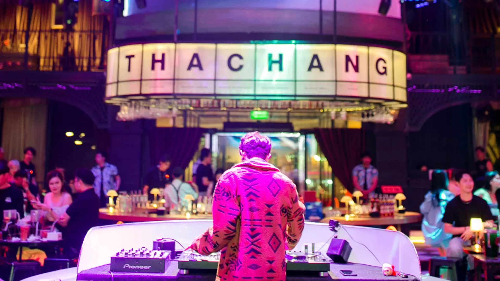 THA CHANG Bar & Rooftop