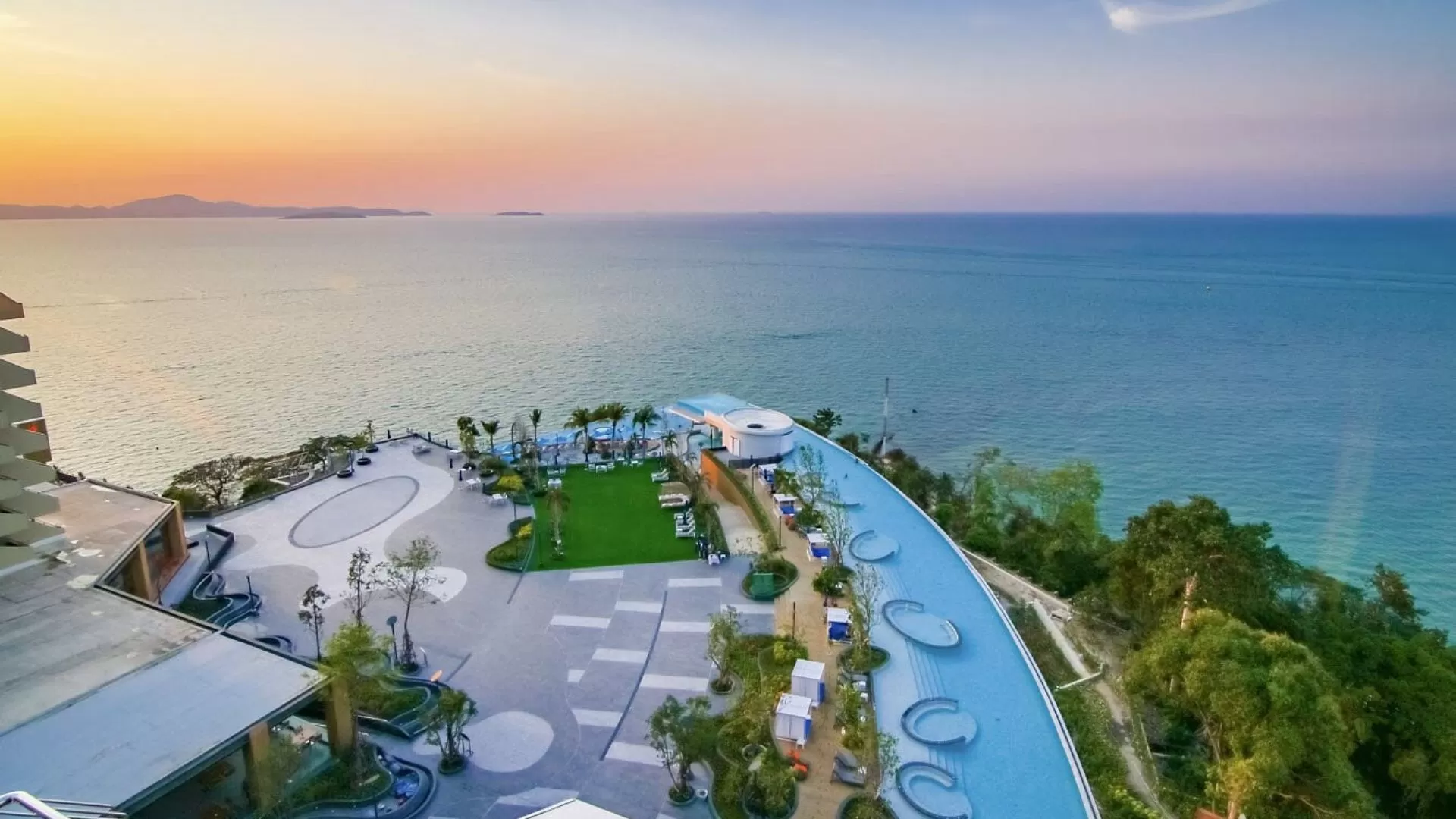 Royal Cliff Beach Hotel