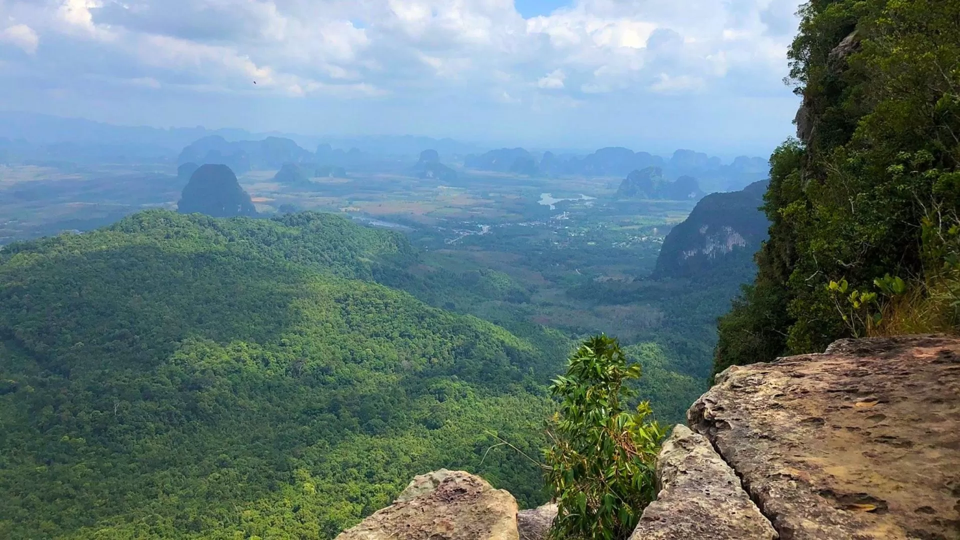 Khao Ngon Nak Viewpoint