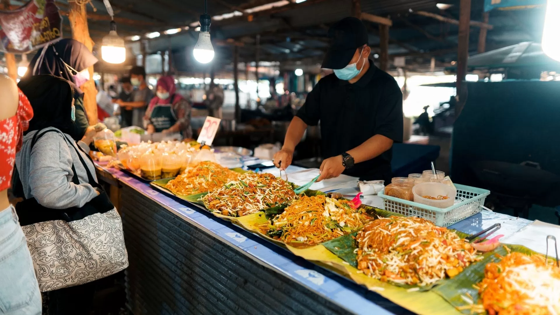 Ask the price before you order street food in Thailand