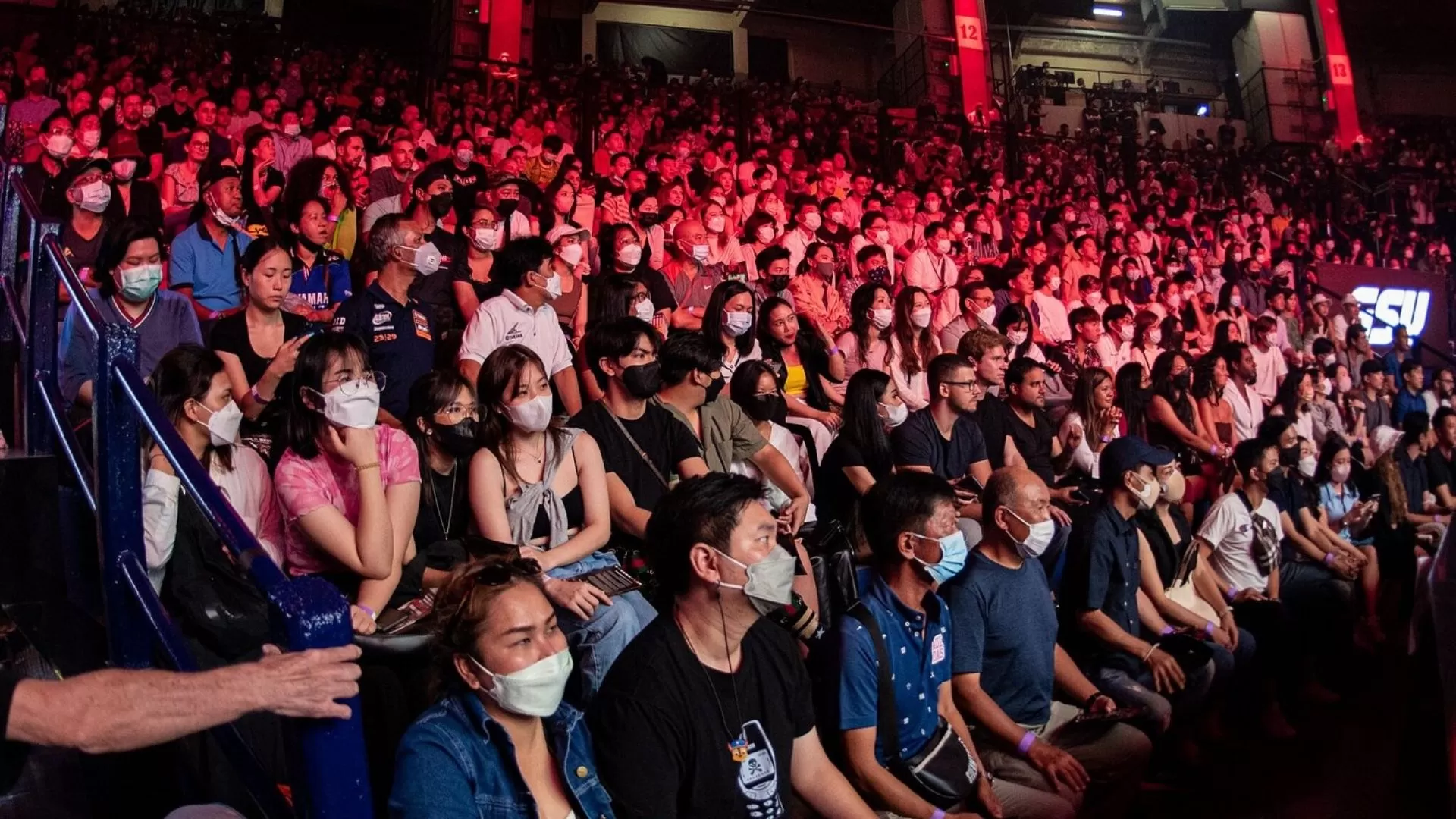 Watching Muay Thai in Rajadamnern Stadium