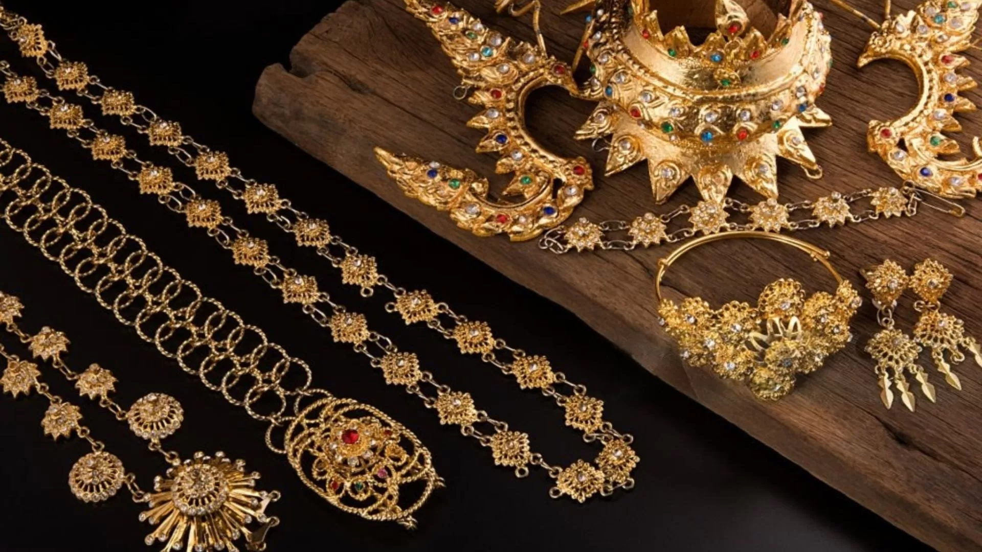 Traditional Thai jewelry