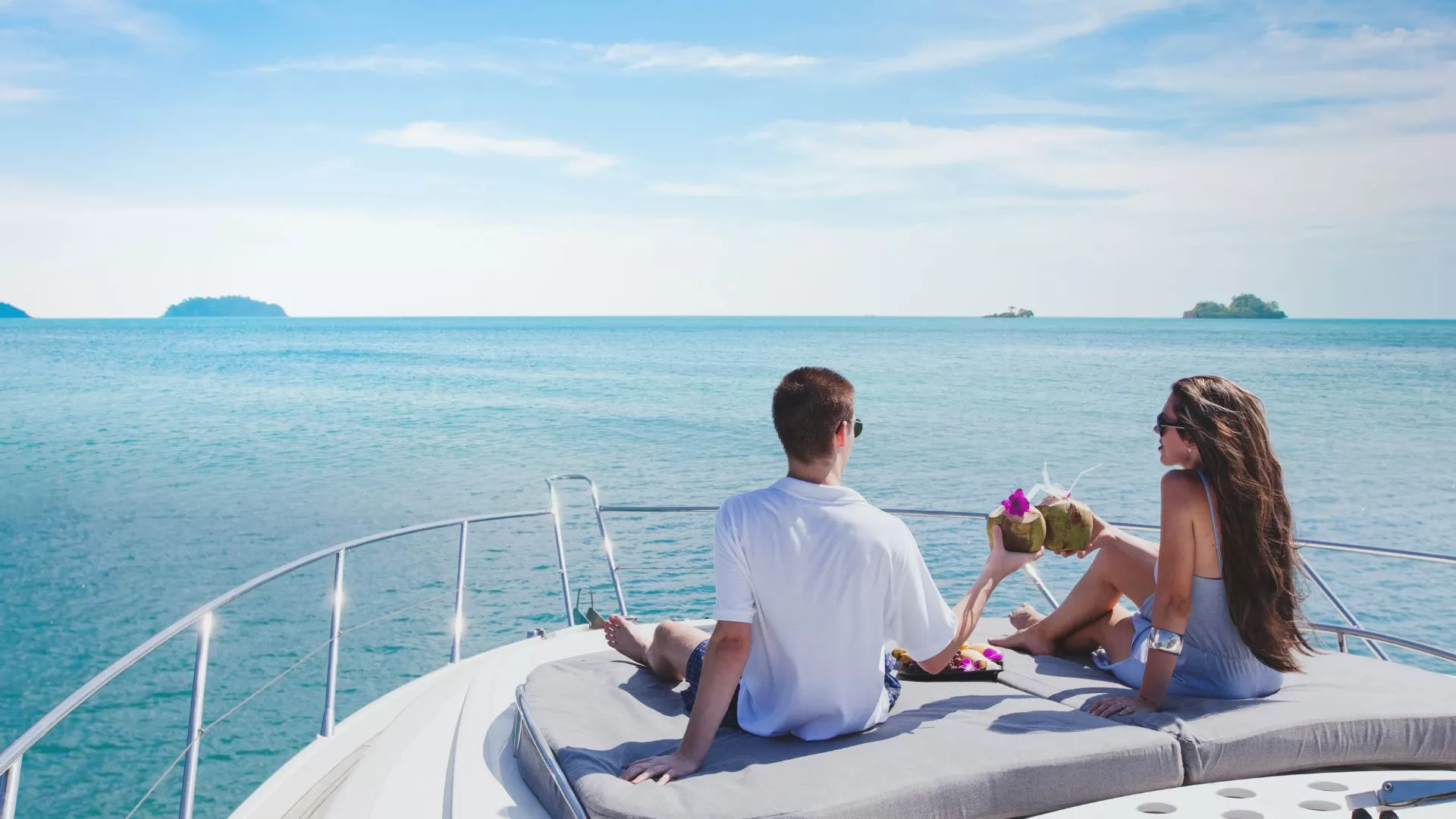 Enjoy luxury yacht cruising on the sea.