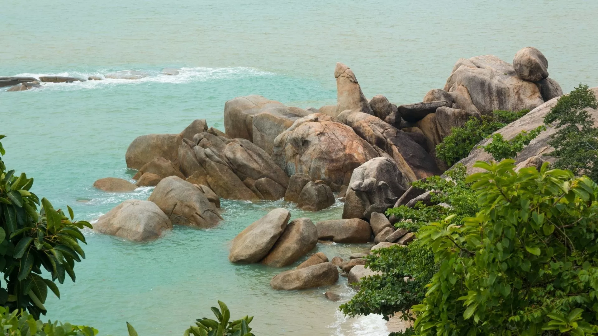 Hin Ta and Hin Yai Rocks
