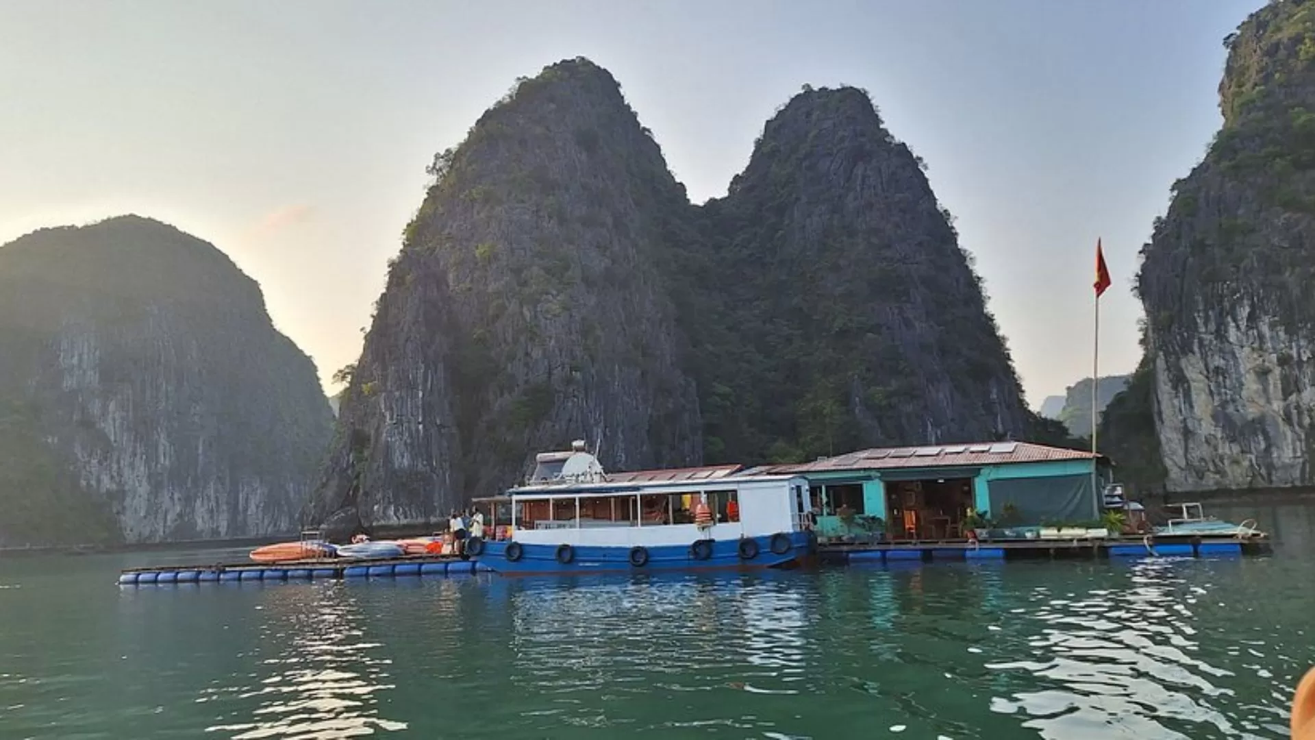 Voyage en bateau vers le parc national de Cat Ba