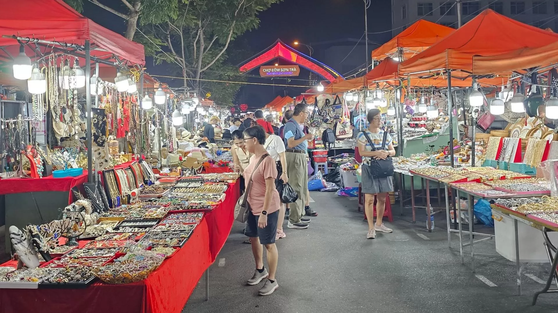 Marché de nuit à Danang