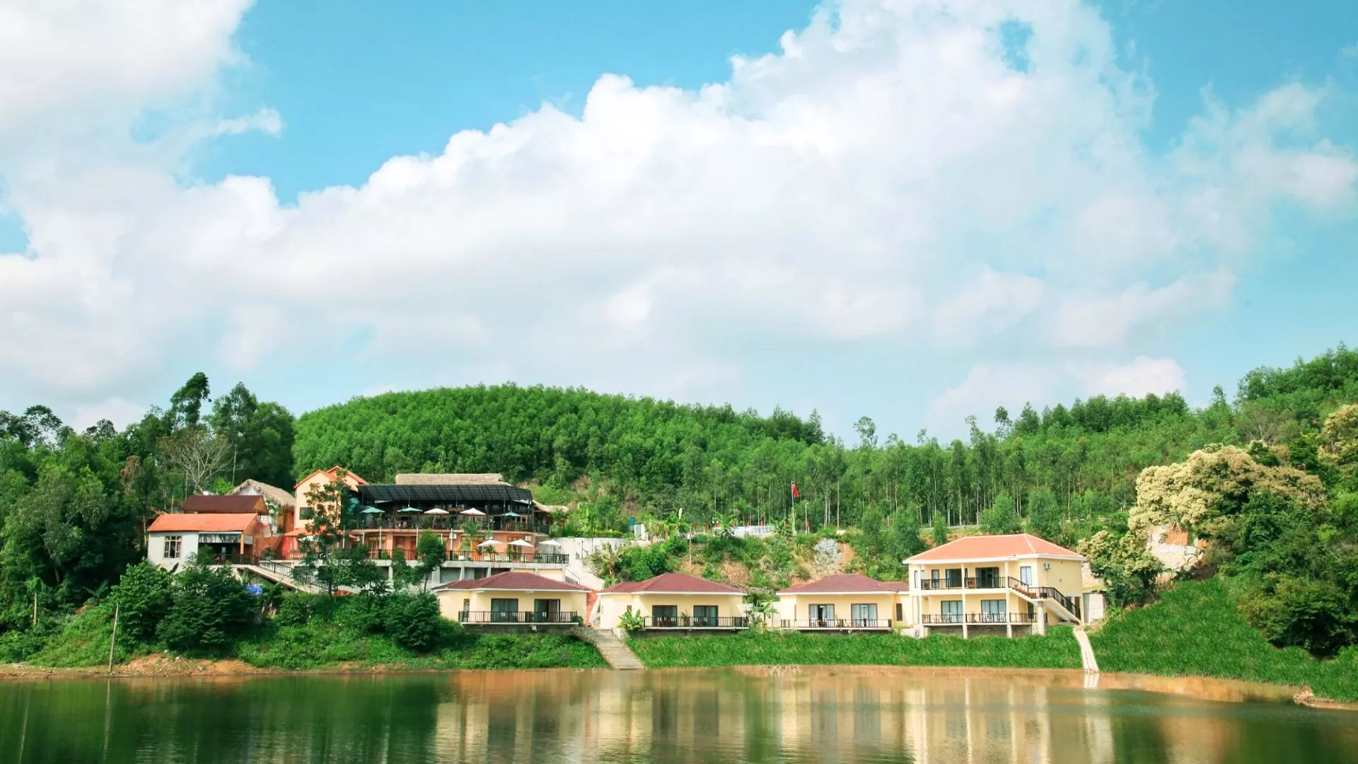 Phong Nha Lake House Resort