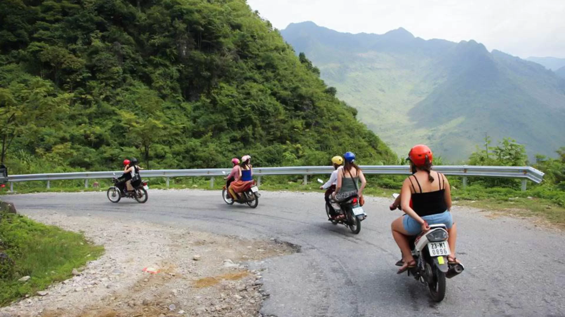 Explore Ha Giang by motorbike