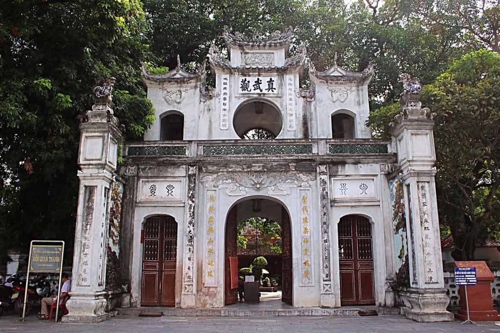 Le temple de Quan Thanh