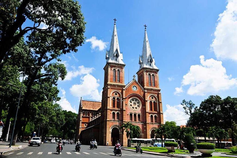 La cathédrale Notre-Dame est la destination touristique la plus visitée à Saigon