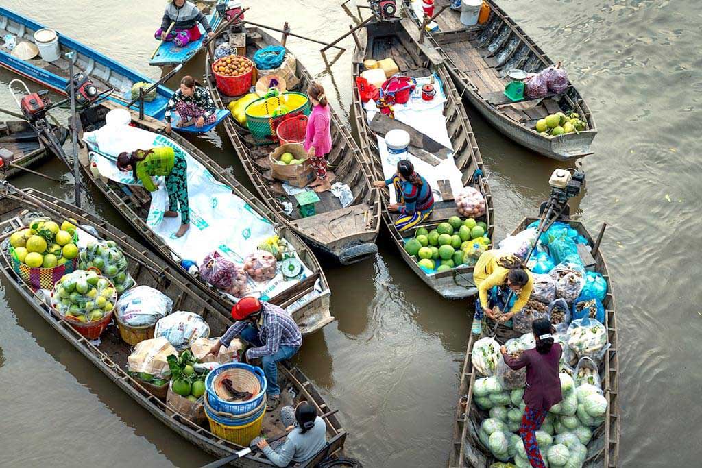 Marchés flottants sur le Mékong