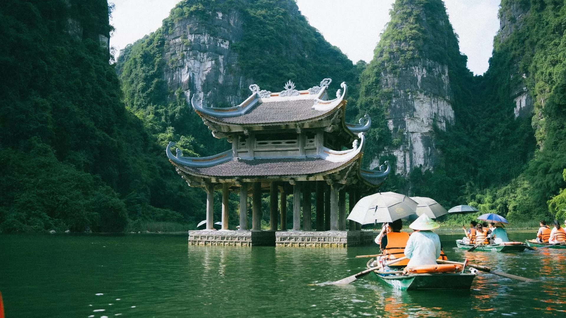 Balade en barque à Ninh Binh