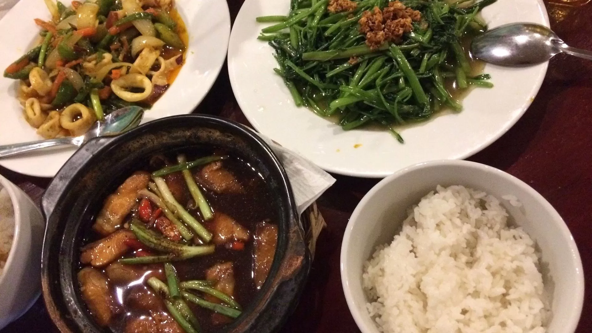 Plats vietnamiens à Family Inn Phu Quoc