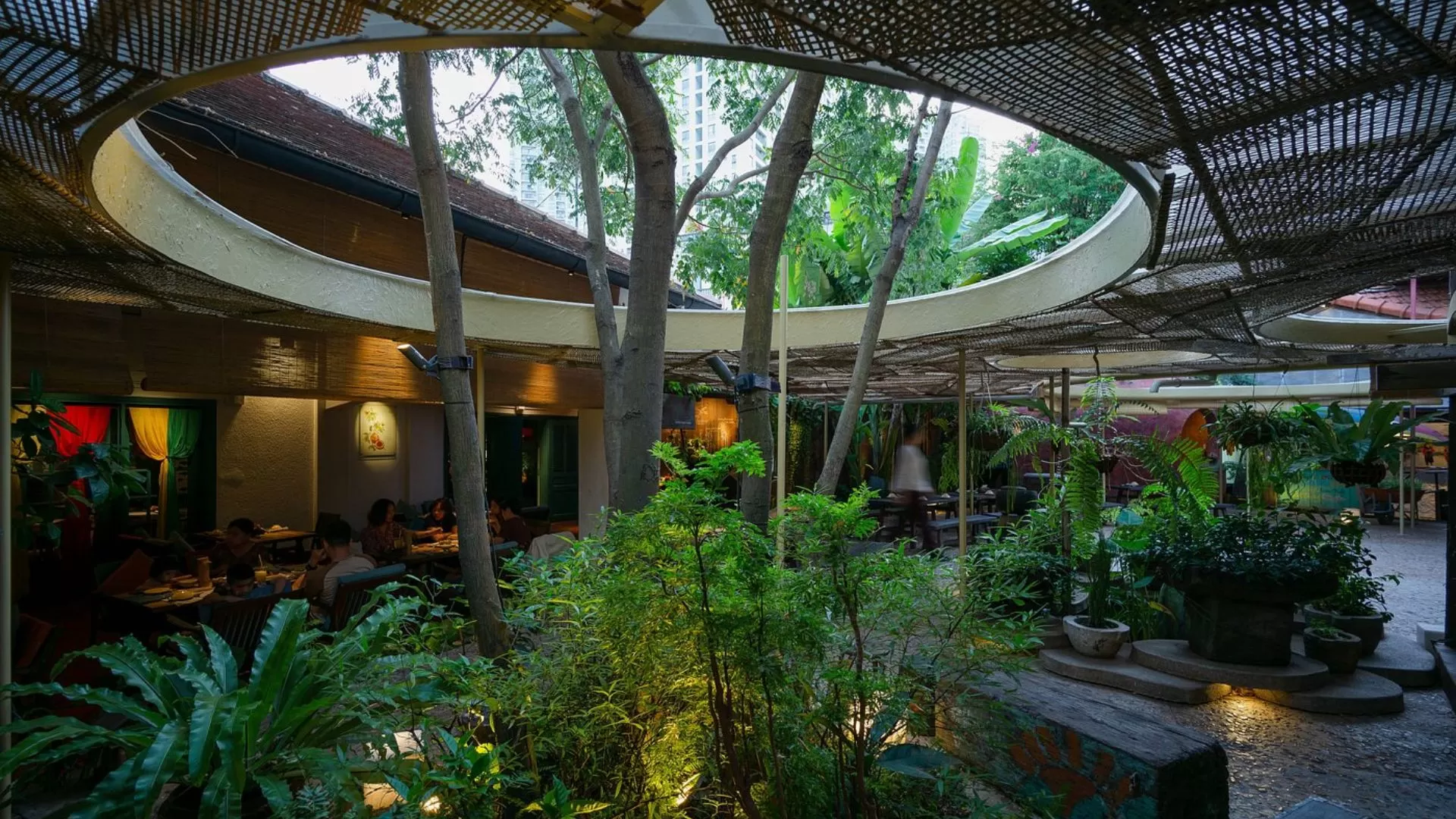 Hum Garden Restaurant