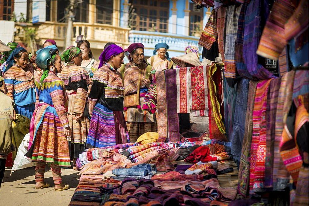 Visiter le marché hebdomadaire