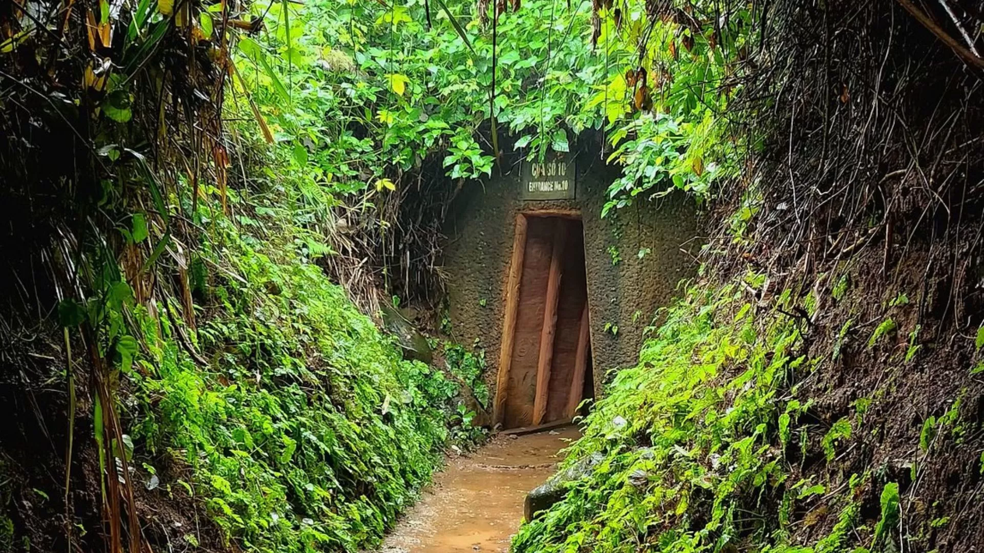L'entrée des tunnels de Vinh Moc