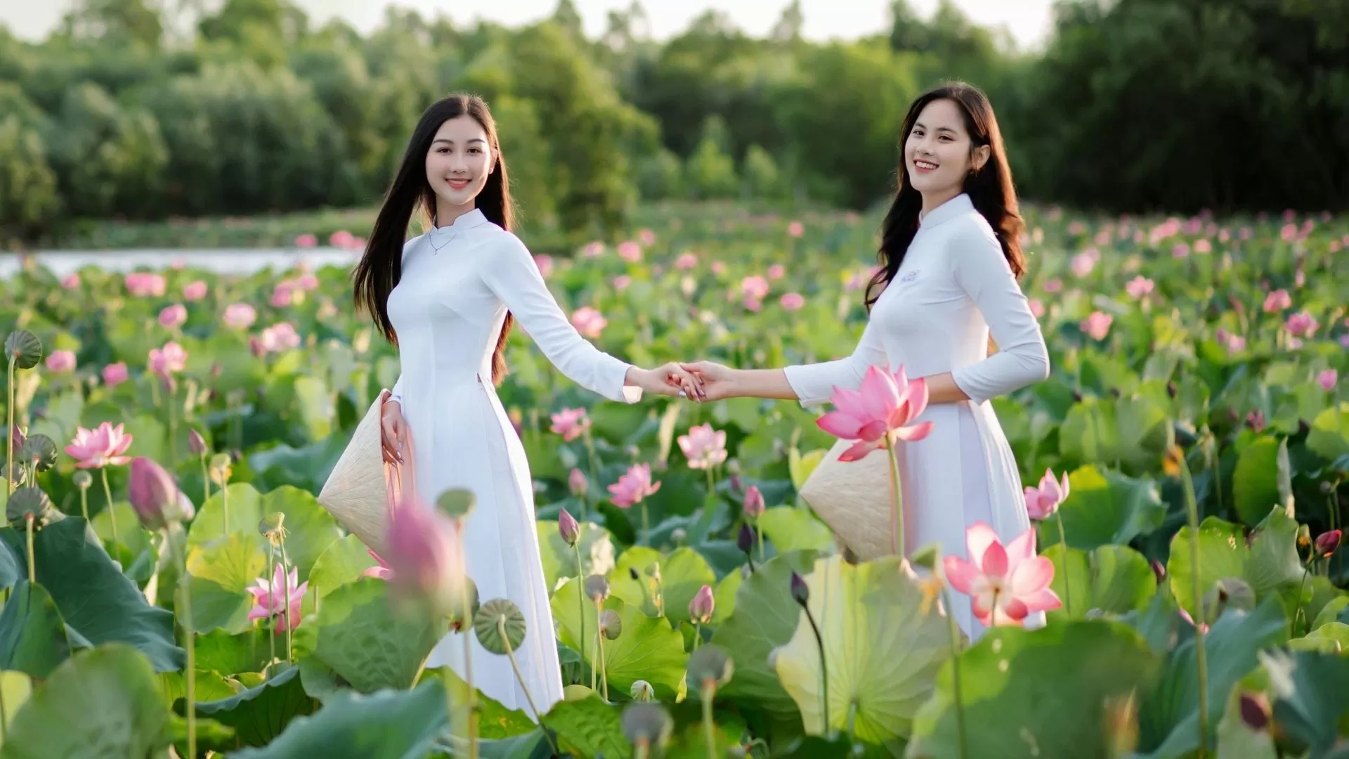 Ao dai - Vietnam's traditional costume
