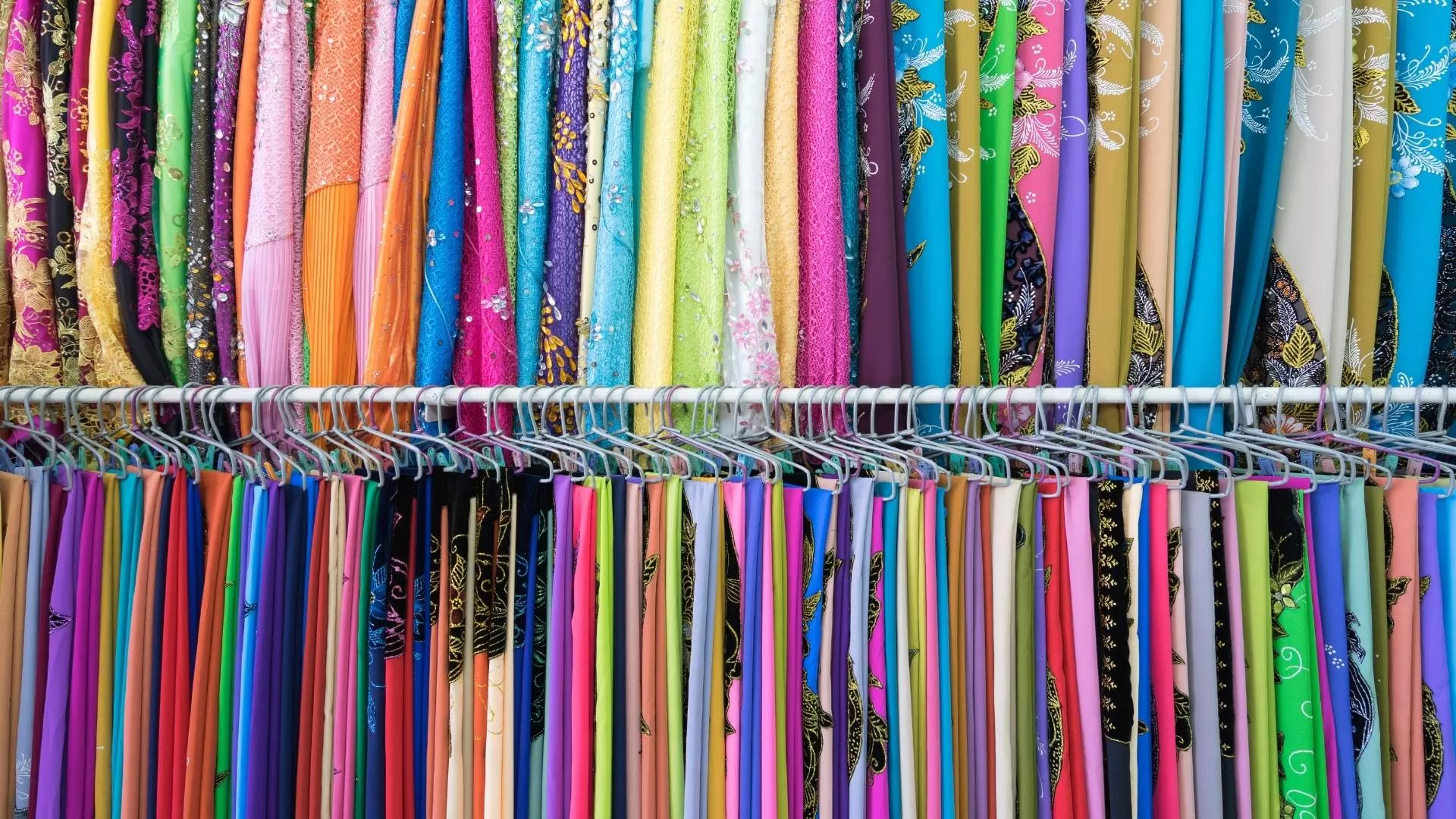 Fabric, color and decoration of Ao Dai