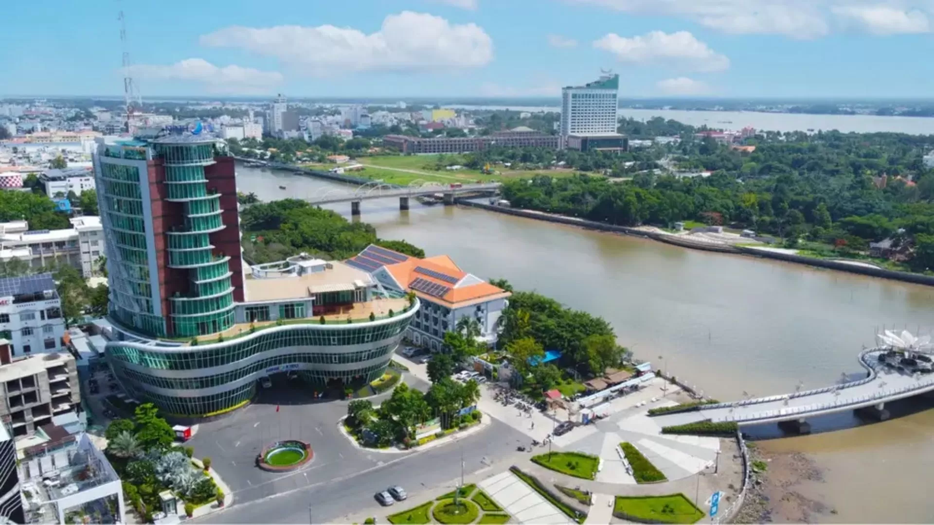 Ninh Kieu Riverside Hotel