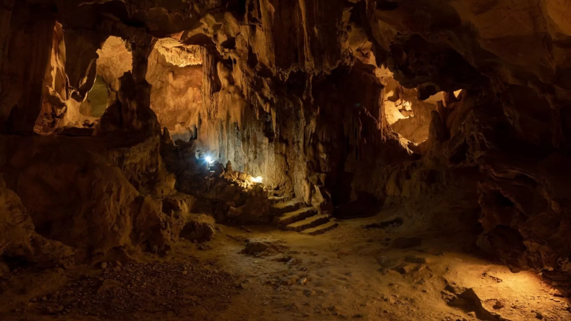 Thien Canh Son Cave