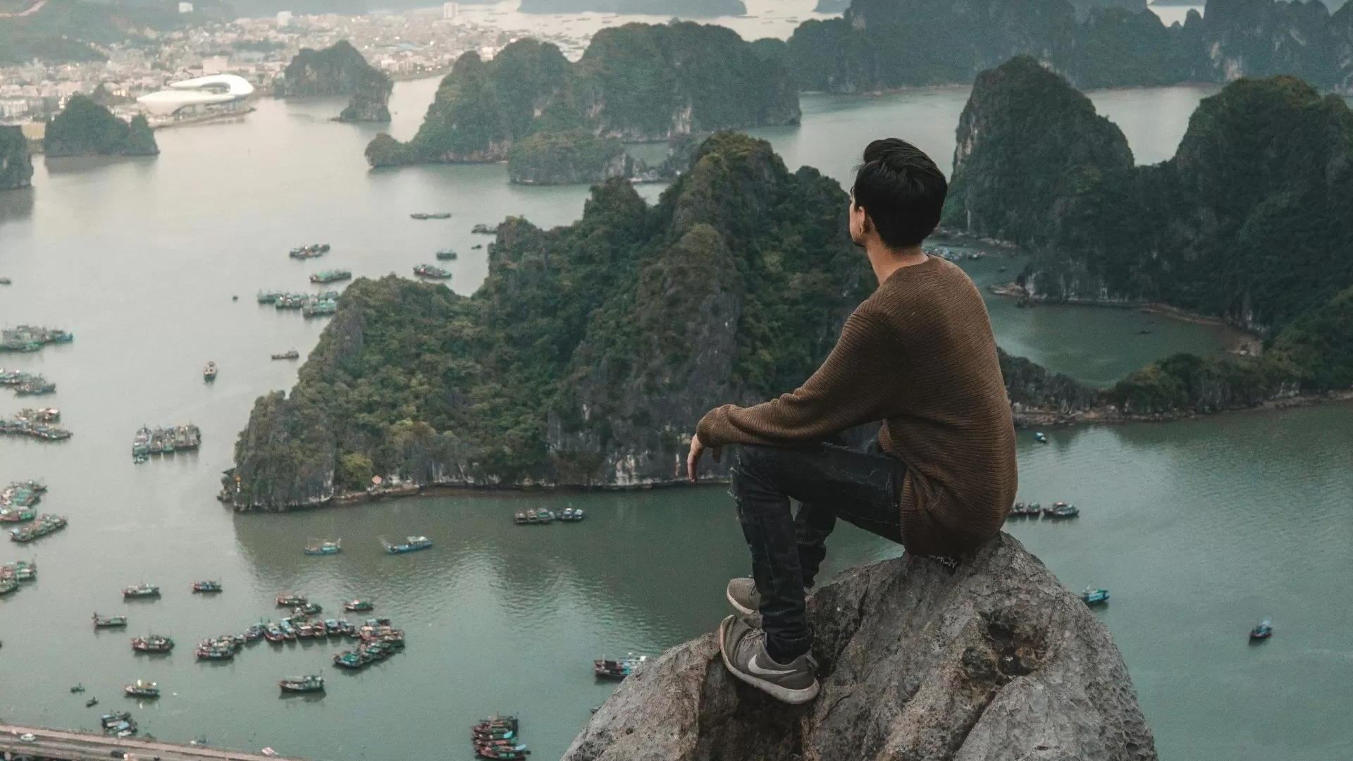 Mountain hiking in Lan Ha Bay