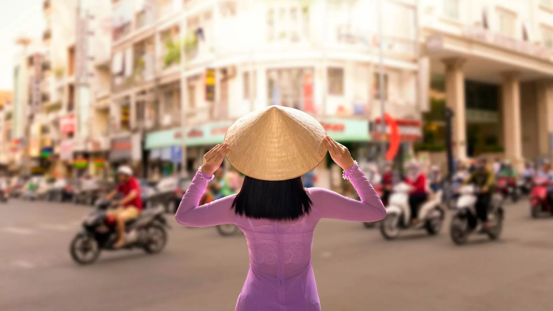Choose the best time to discover Southern Vietnam